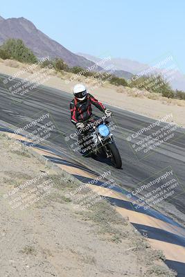 media/Dec-01-2025-Moto Forza (Mon) [[2daa91e15f]]/3-Beginner Group/Session 4 (Turn 10 Inside)/